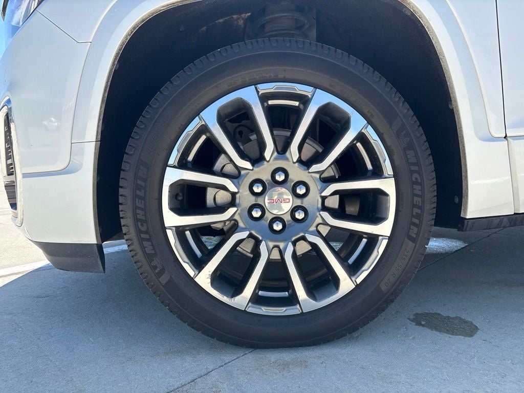 2020 GMC Acadia Denali