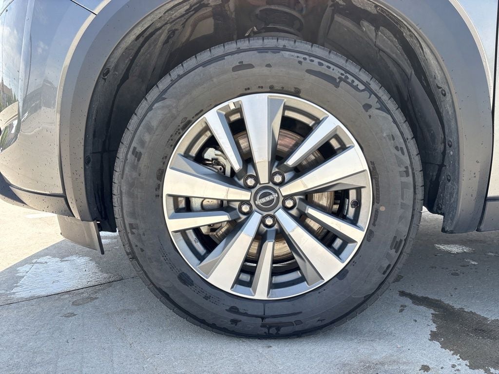 2025 Nissan Pathfinder SL