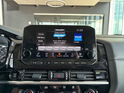2025 Nissan Pathfinder SL