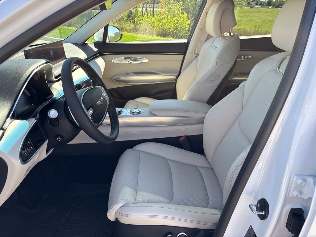 2025 Genesis GV70 2.5T Select