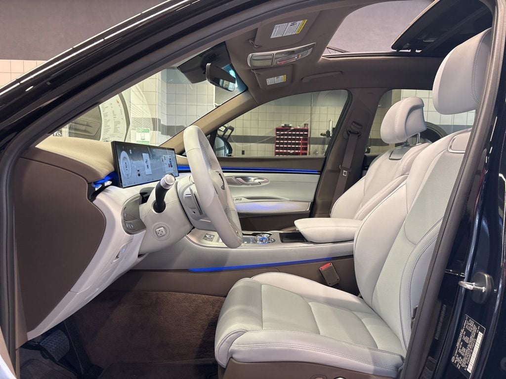 2026 Genesis GV70 2.5T Advanced