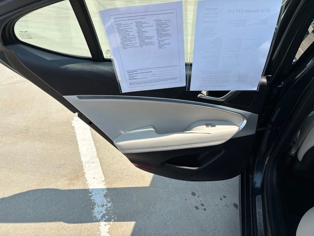 2025 Genesis G70 2.5T