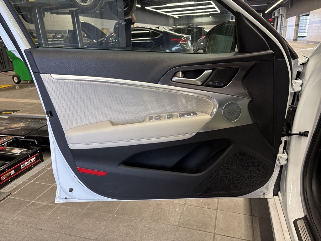 2025 Genesis G70 2.5T Sport Prestige AWD
