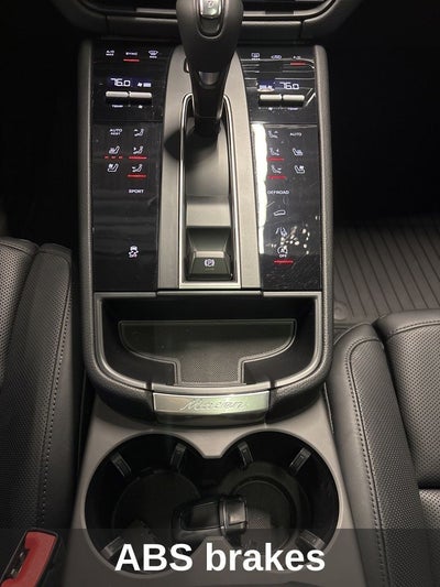 2025 Porsche Macan Base Premium Package Plus