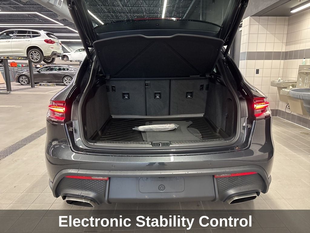 2025 Porsche Macan Base Premium Package Plus