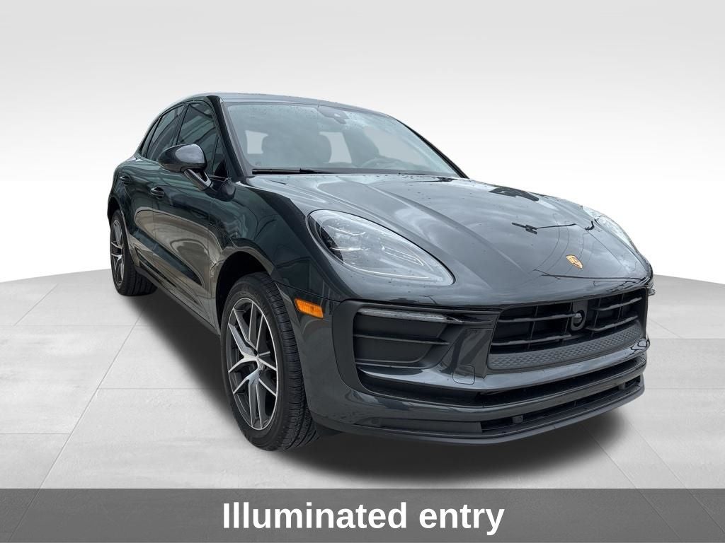2025 Porsche Macan Base Premium Package Plus