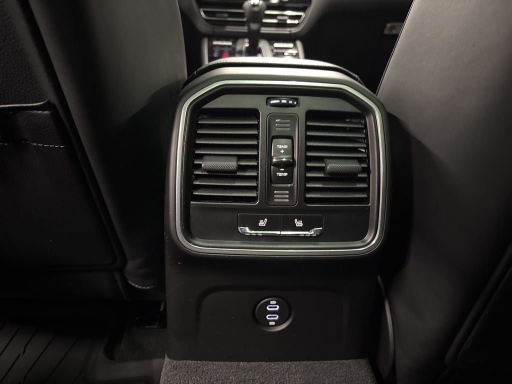 2025 Porsche Macan Base Premium Package Plus